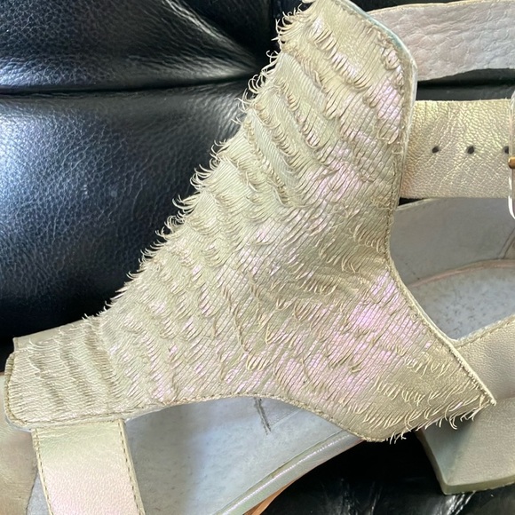 Women’s size 38 Spanish leather Miista- London Cream 2.5” Shoes - Imperfect - Picture 4 of 16